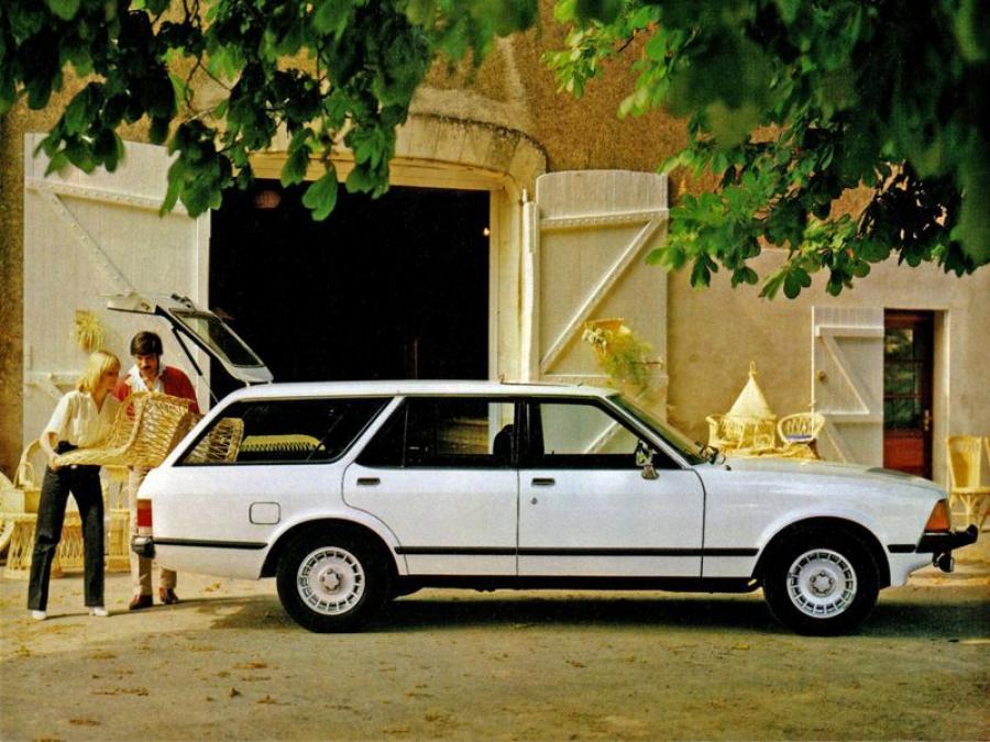  Ford Granada Turnier 1977 года  (UK) (фото 2 из 3)